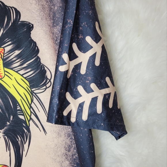 Baseball & SoftBall Mom Tshirt - Picture 4 of 6